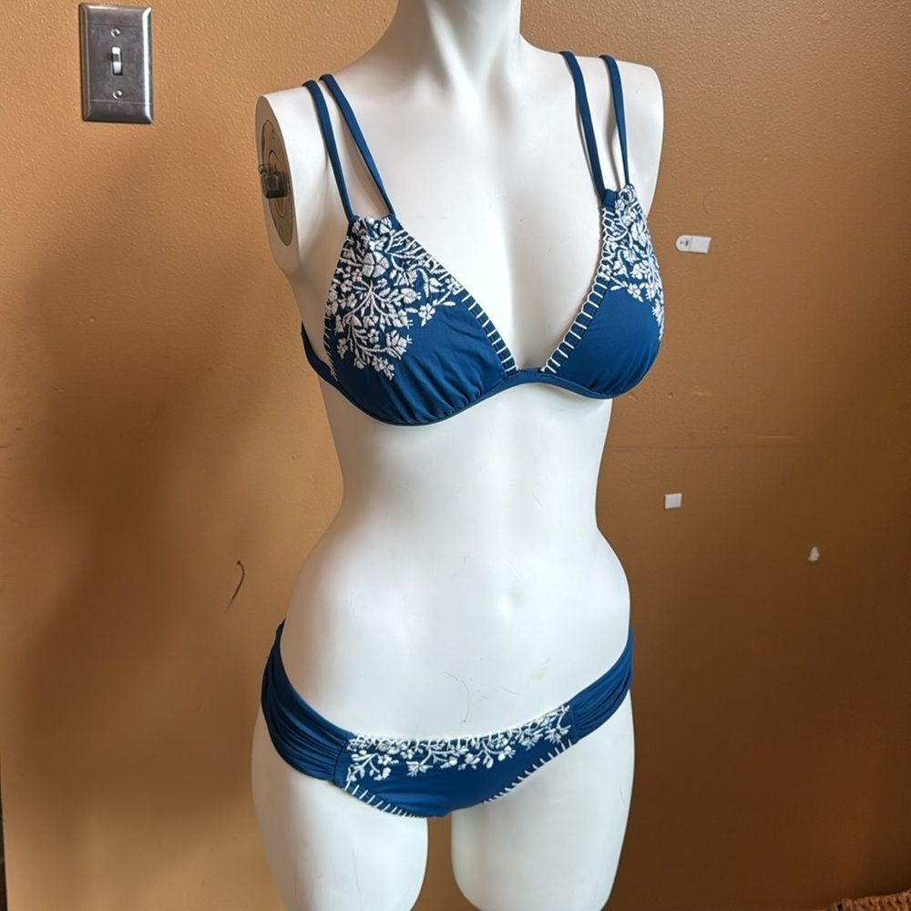 Lucky Brand Junior's Stitch in Time Triangle Bikini Top
